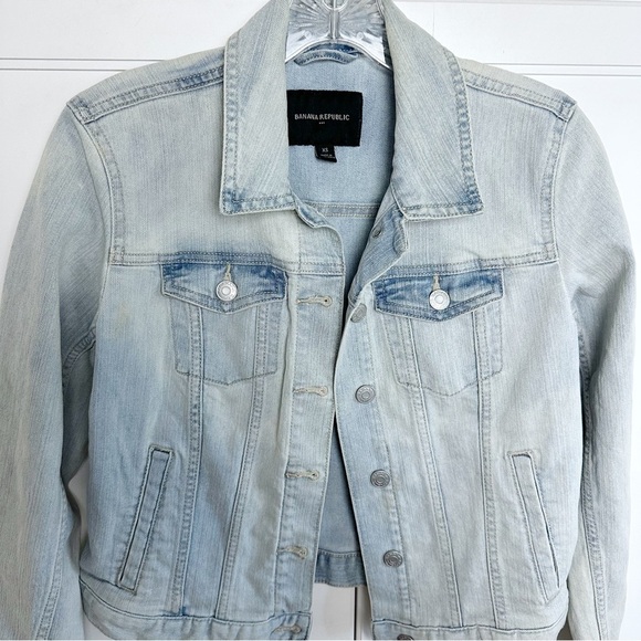 Banana Republic Classic Blue Denim Trucker Jacket XS - Picture 4 of 11